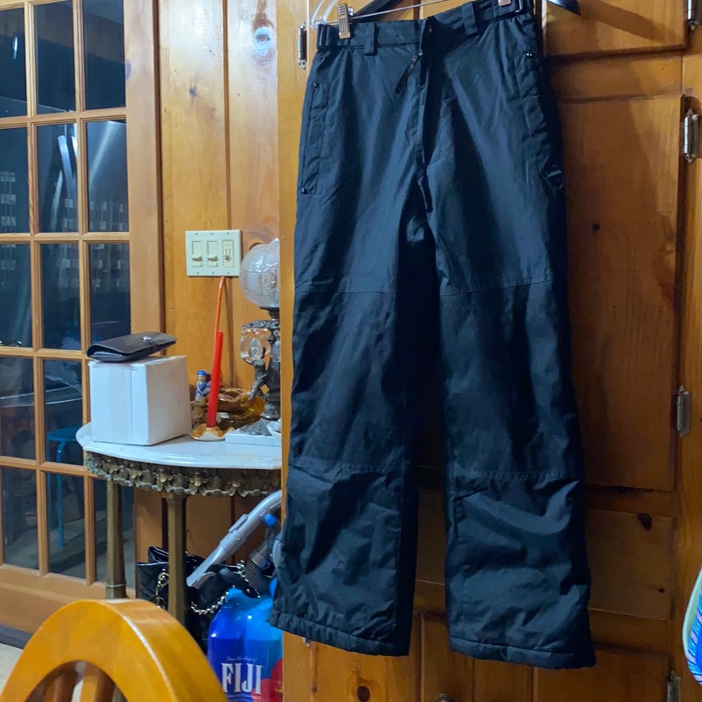 Nice pants possible for ski new